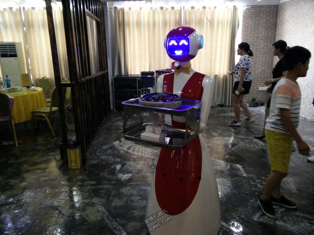 服务机器人能解决餐饮行业用工荒问题吗？
